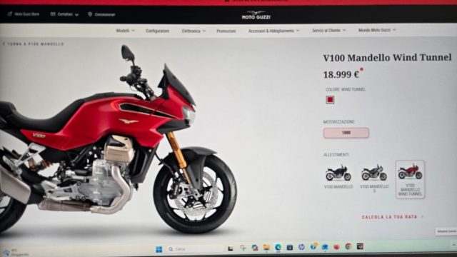 MOTO GUZZI V 100 Rosso pastello