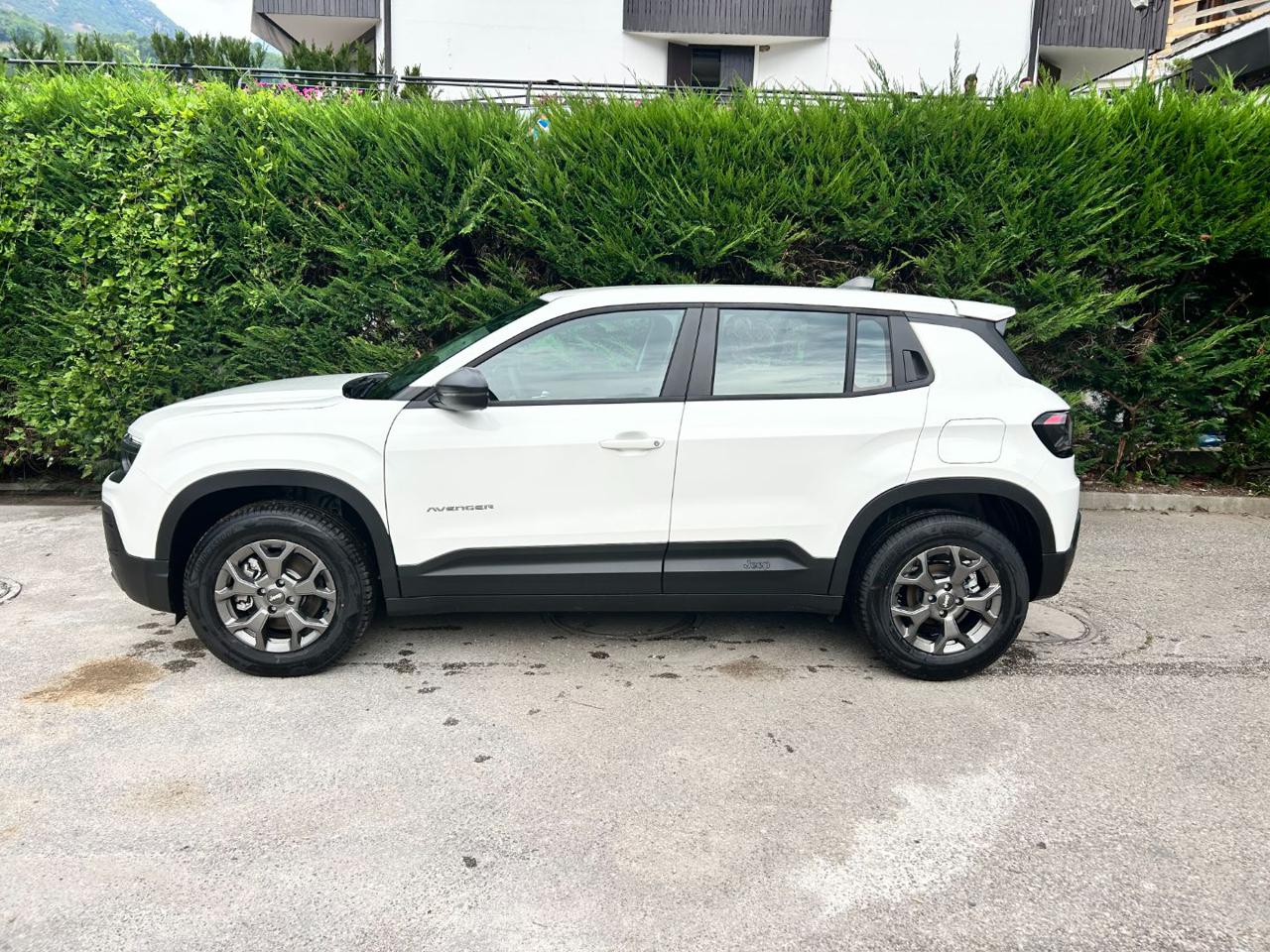 JEEP Avenger 1.2 Turbo 100 CV MHEV Adventure - 3