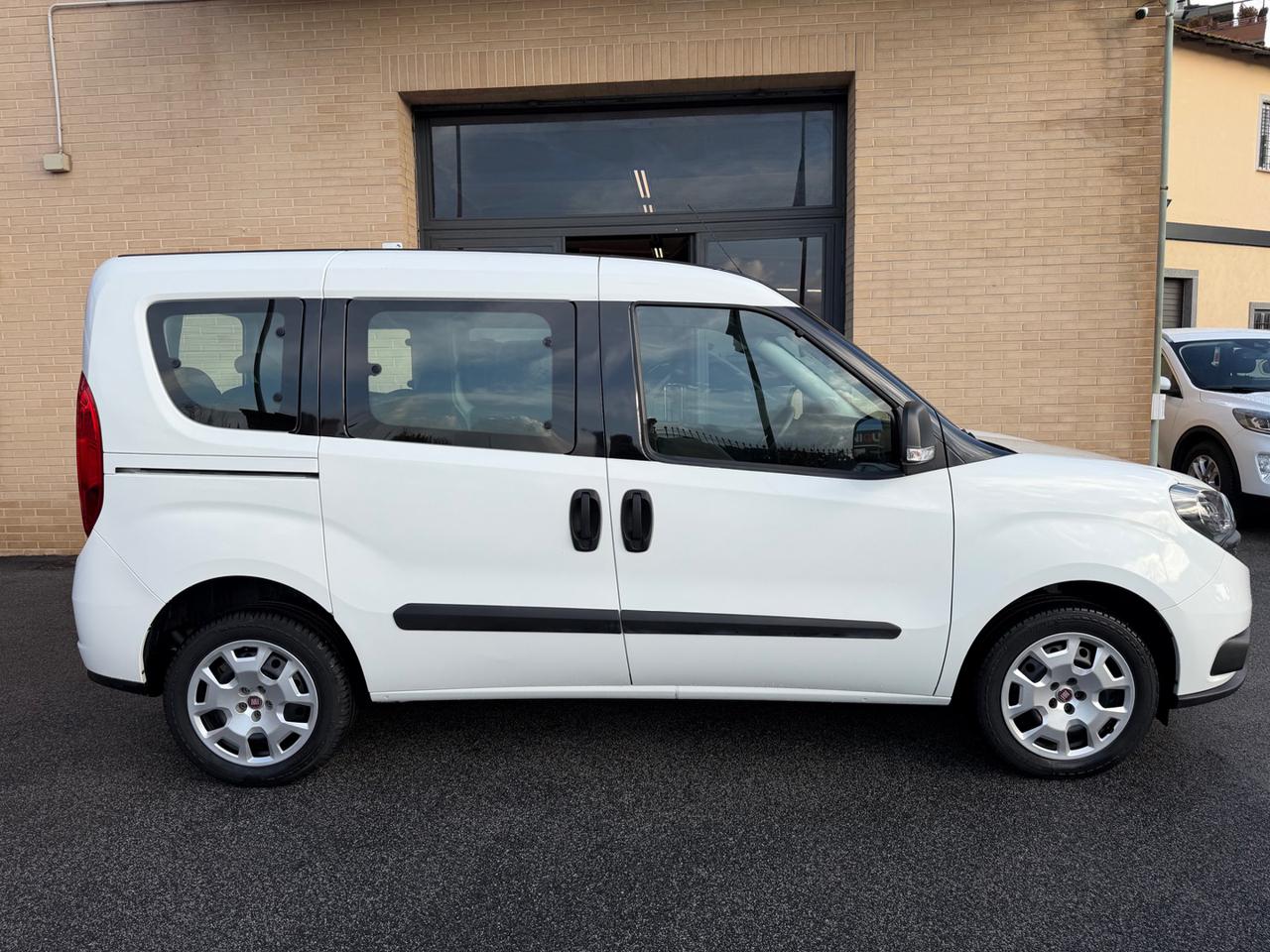 FIAT Doblo Doblò 1.6 MJT 120CV S&S Easy (7 POSTI) - 16