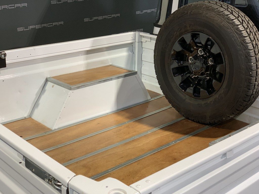 LAND ROVER Defender 130 N1 2.5 Td5 cat Crew S MOTORE RETTIFICATO - 17