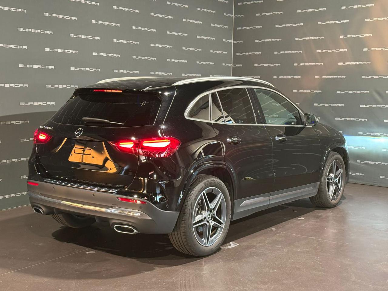 MERCEDES-BENZ GLA 200 d Automatic AMG Line Advanced Plus GANCIO TRAINO - 3