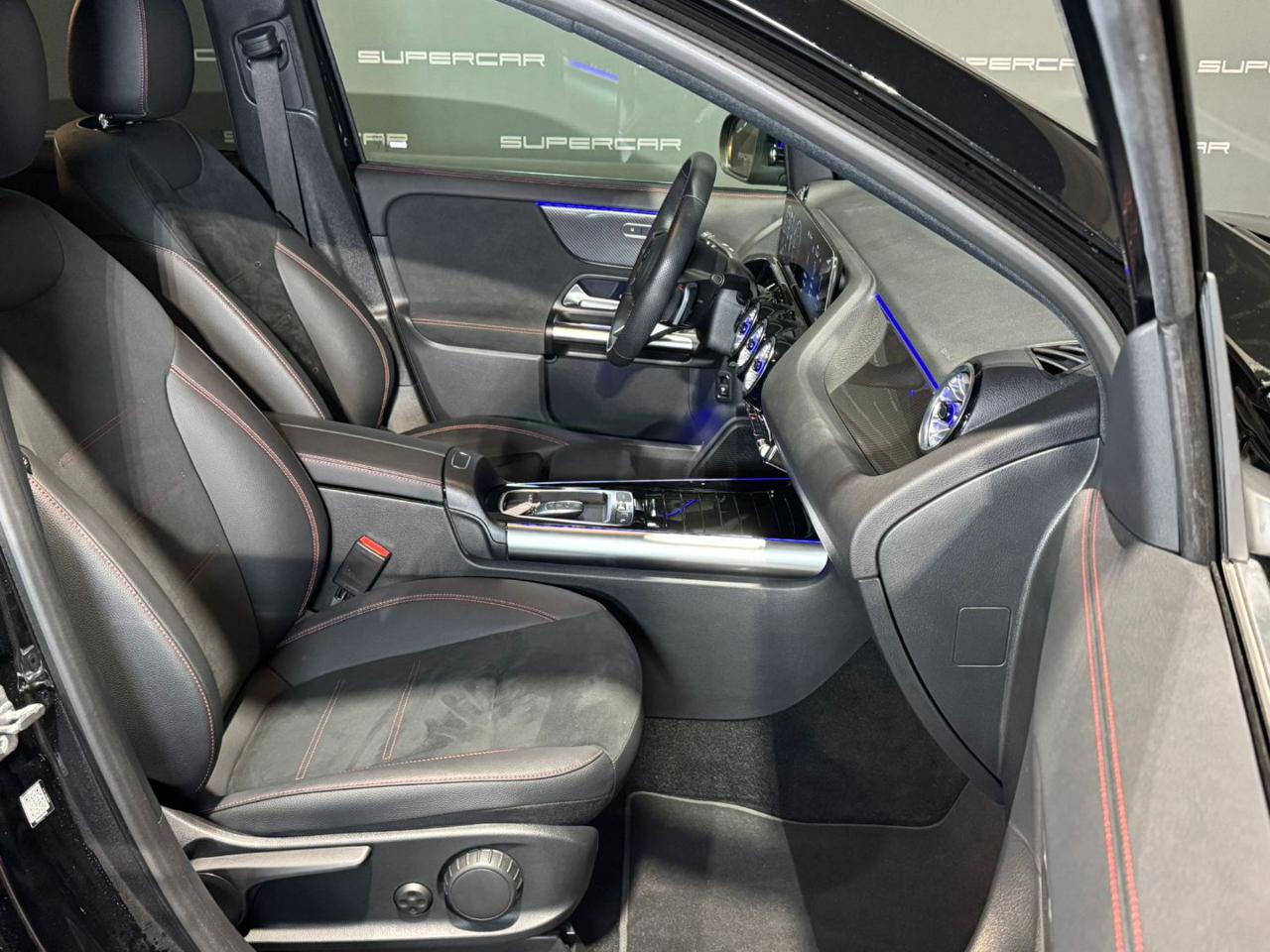 MERCEDES-BENZ GLA 200 d Automatic AMG Line Advanced Plus GANCIO TRAINO - 12