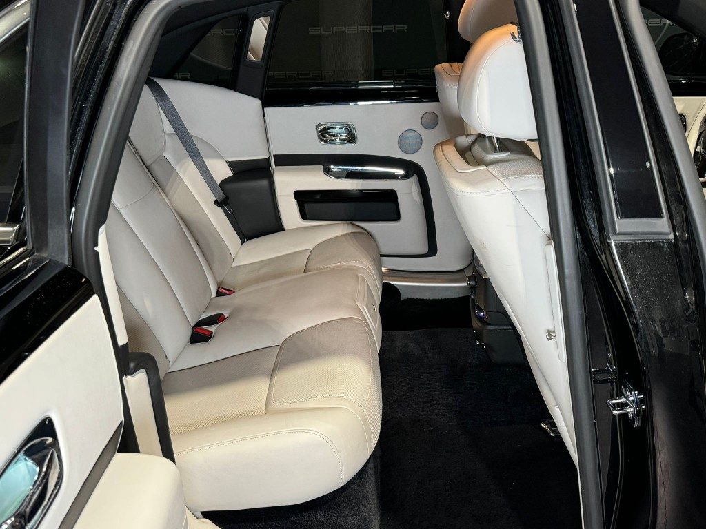 ROLLS-ROYCE Ghost Ghost - 13