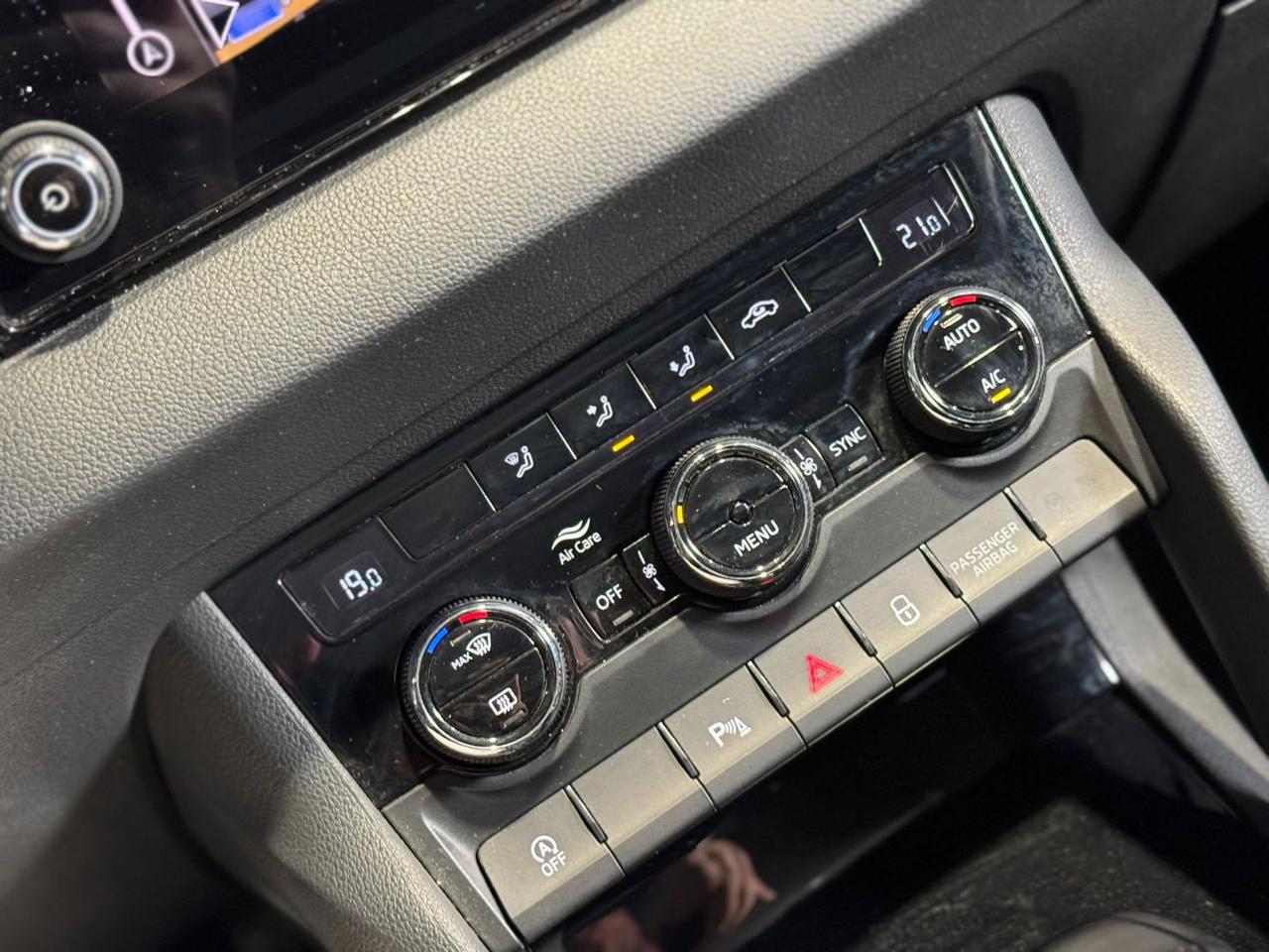 SKODA Karoq 2.0 TDI EVO SCR 115 CV DSG Executive - 16