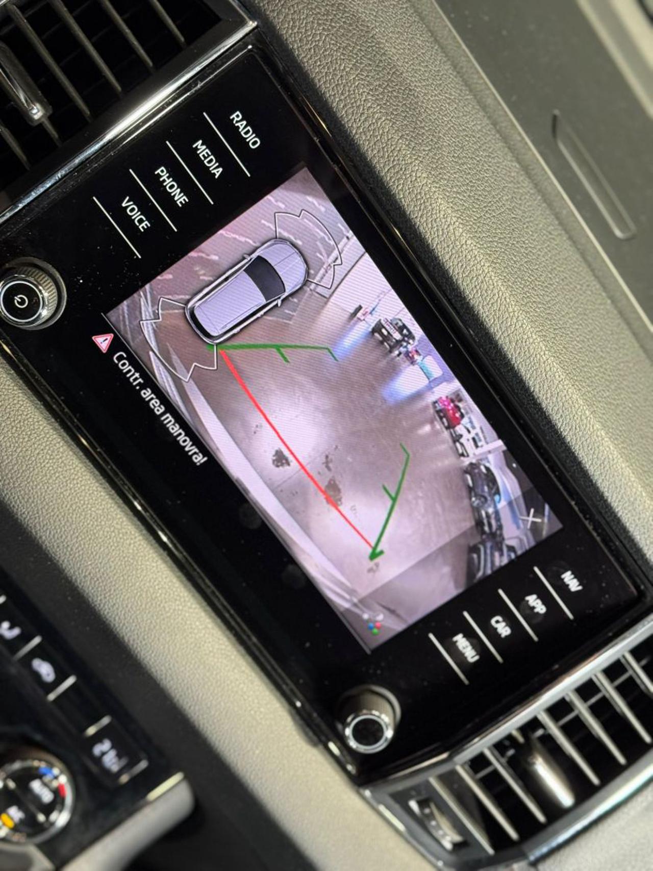 SKODA Karoq 2.0 TDI EVO SCR 115 CV DSG Executive - 18