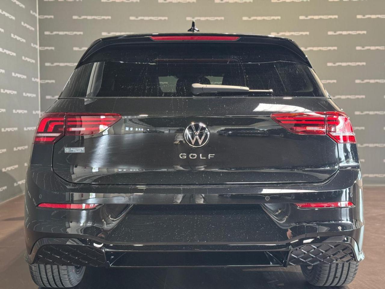 VOLKSWAGEN Golf 2.0 TDI 150 CV DSG SCR R-Line 30 YEARS - 4