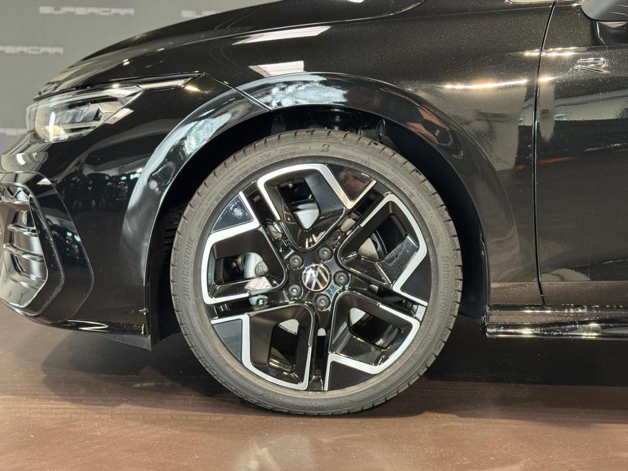 VOLKSWAGEN Golf 2.0 TDI 150 CV DSG SCR R-Line 30 YEARS - 8