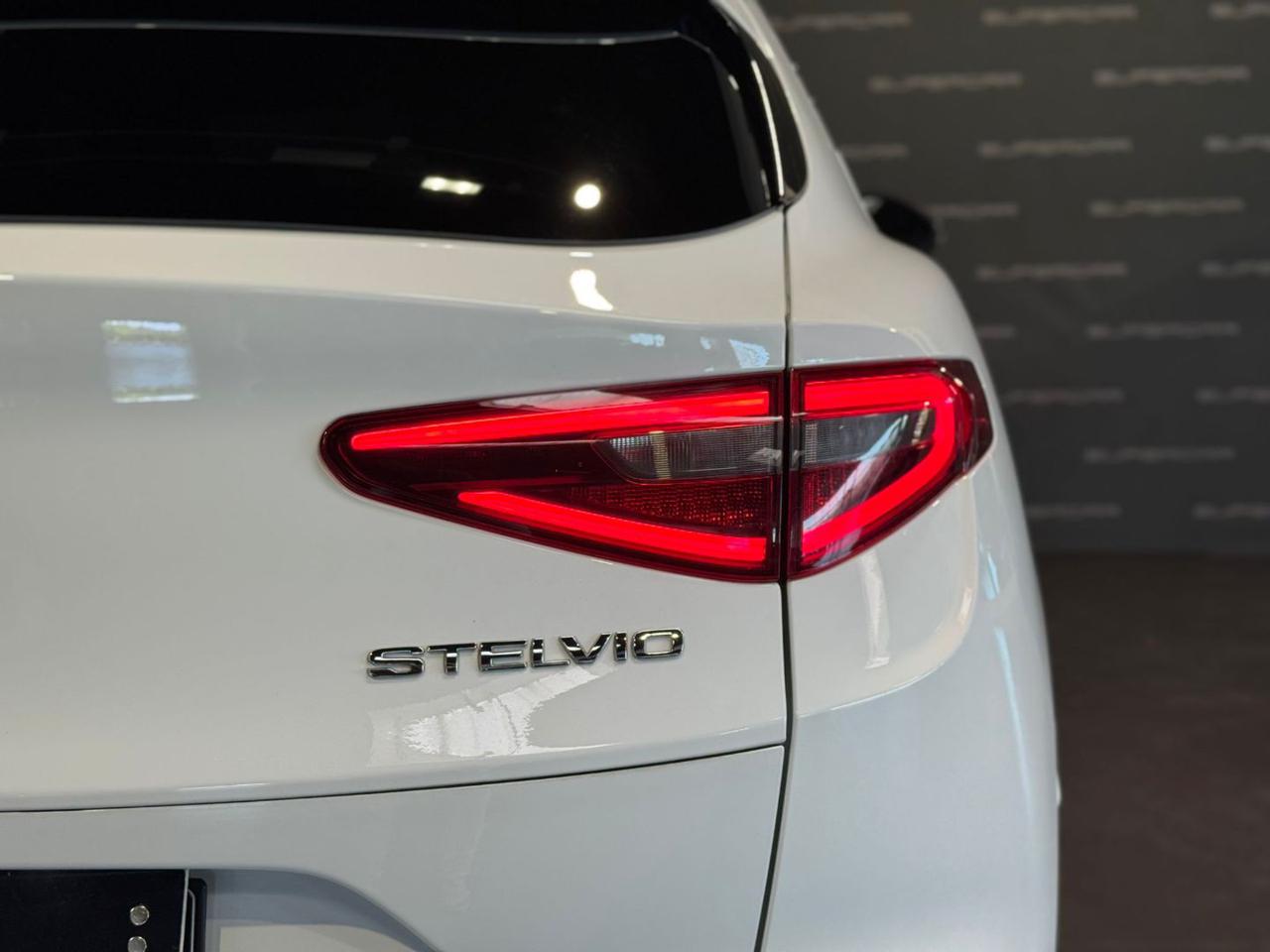 ALFA ROMEO Stelvio 2.2 Turbodiesel 210 CV AT8 Q4 Veloce - 6