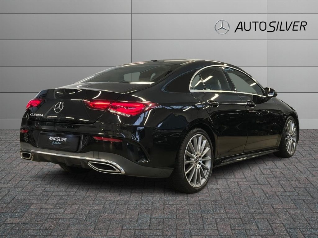 MERCEDES-BENZ CLA 180 d Automatic Premium - 2