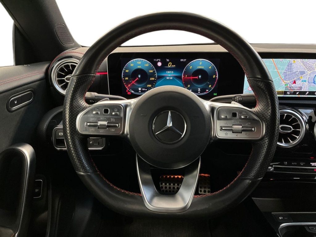 MERCEDES-BENZ CLA 180 d Automatic Premium - 11