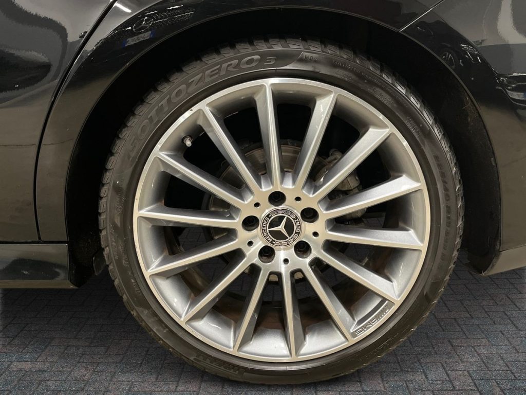 MERCEDES-BENZ CLA 180 d Automatic Premium - 7