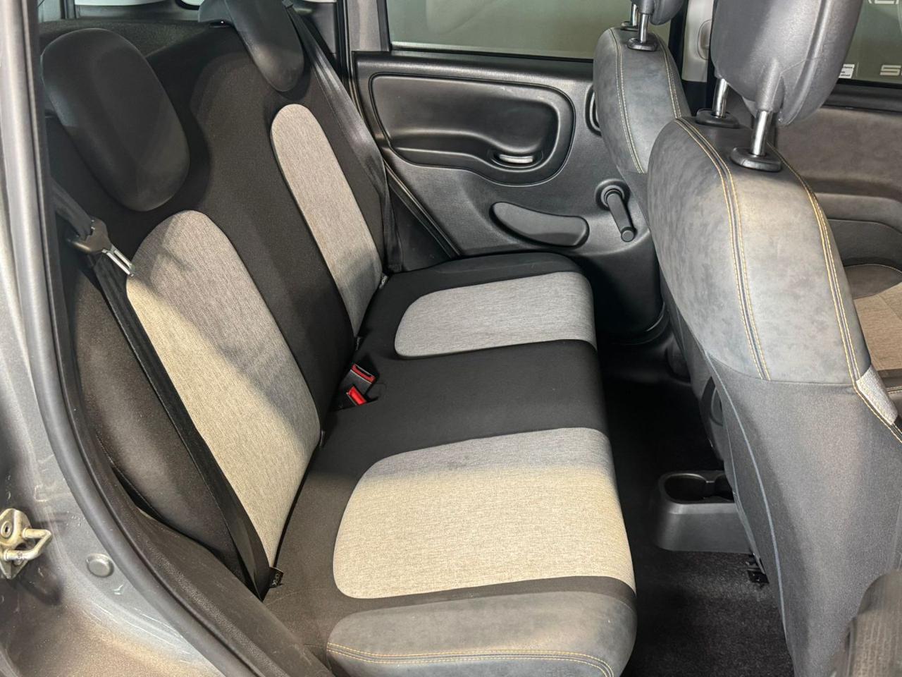 FIAT Panda Cross 1.0 FireFly S&S Hybrid - 12