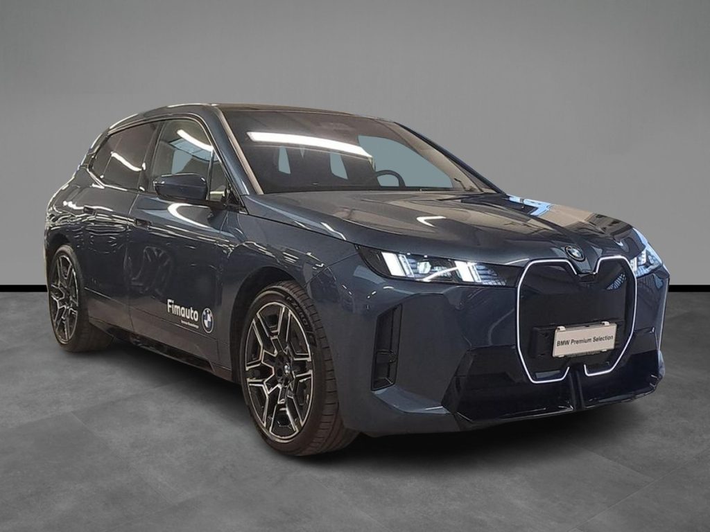 BMW iX xDrive 45 Msport Pro - 16