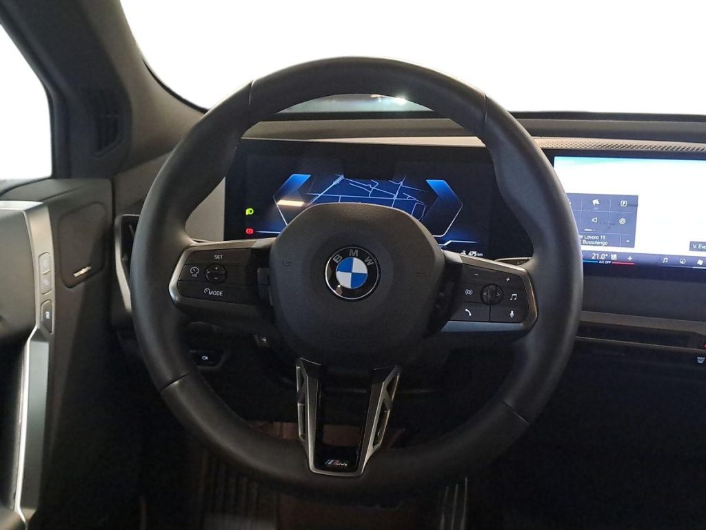 BMW iX xDrive 45 Msport Pro - 11