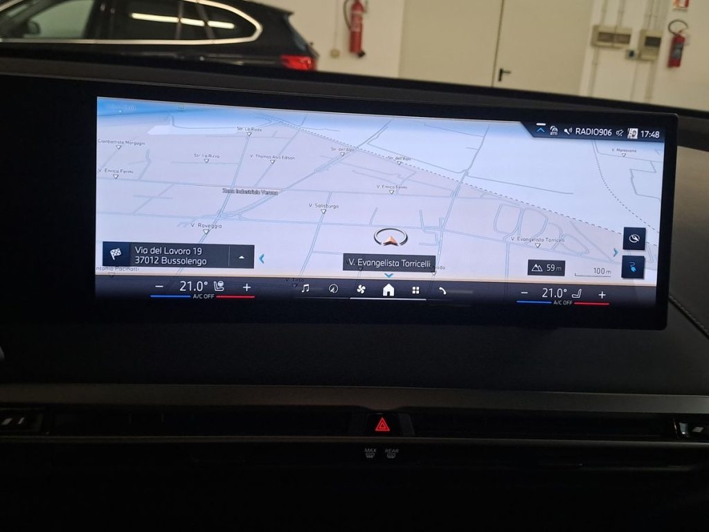 BMW iX xDrive 45 Msport Pro - 13