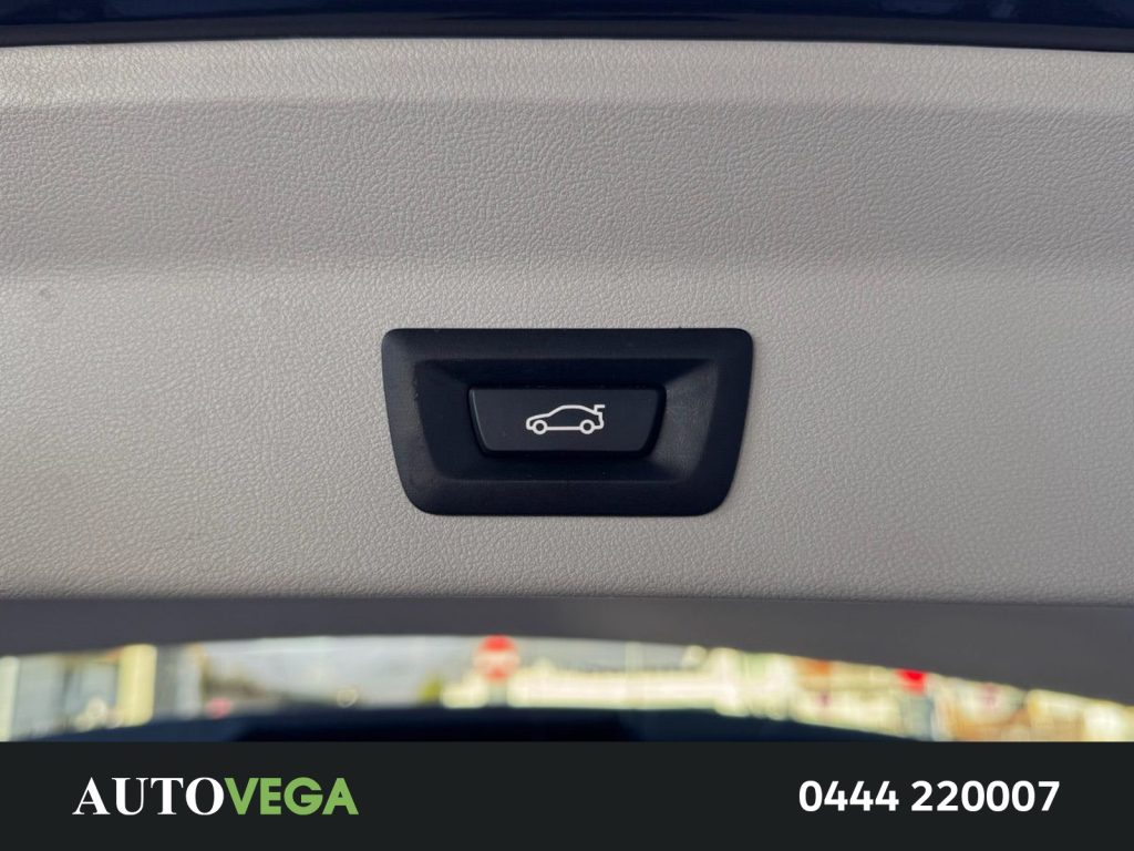 BMW X3 xdrive20d xline 190cv auto - 12