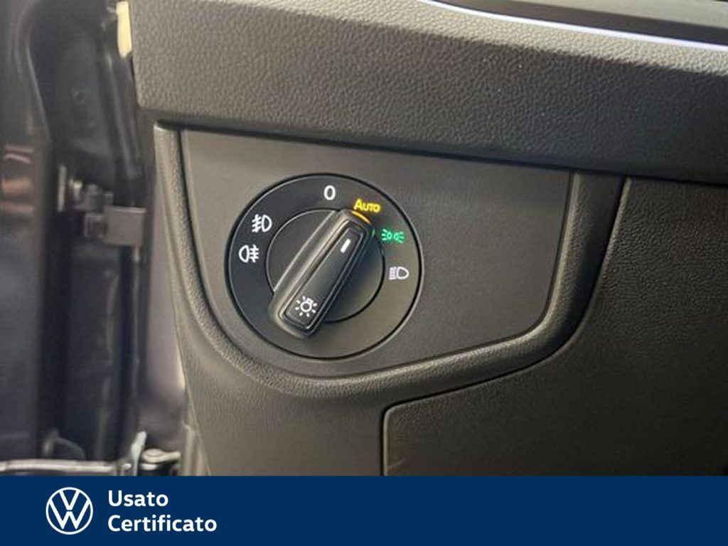 VOLKSWAGEN Taigo 1.0 tsi r-line 115cv dsg - 9