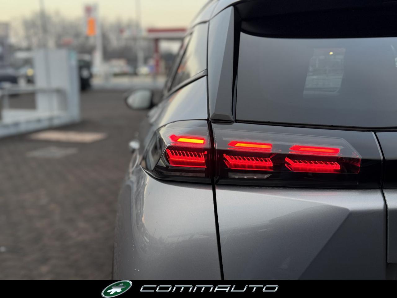 PEUGEOT 2008 PureTech 100 S&S Allure - 10