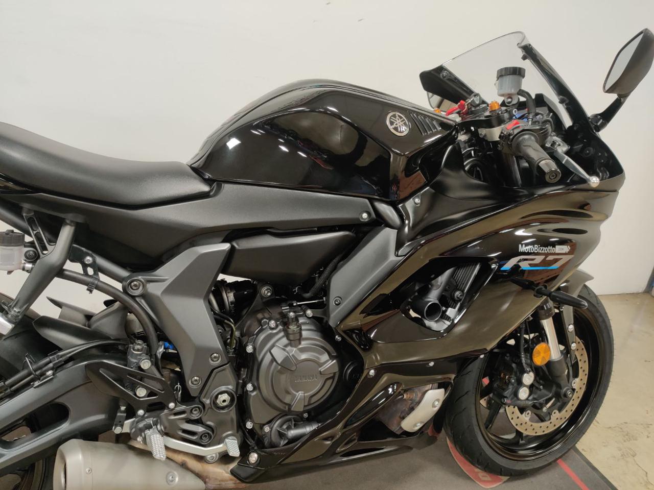 YAMAHA YZF 750 R7 BLACK DEP <35 KW - 6