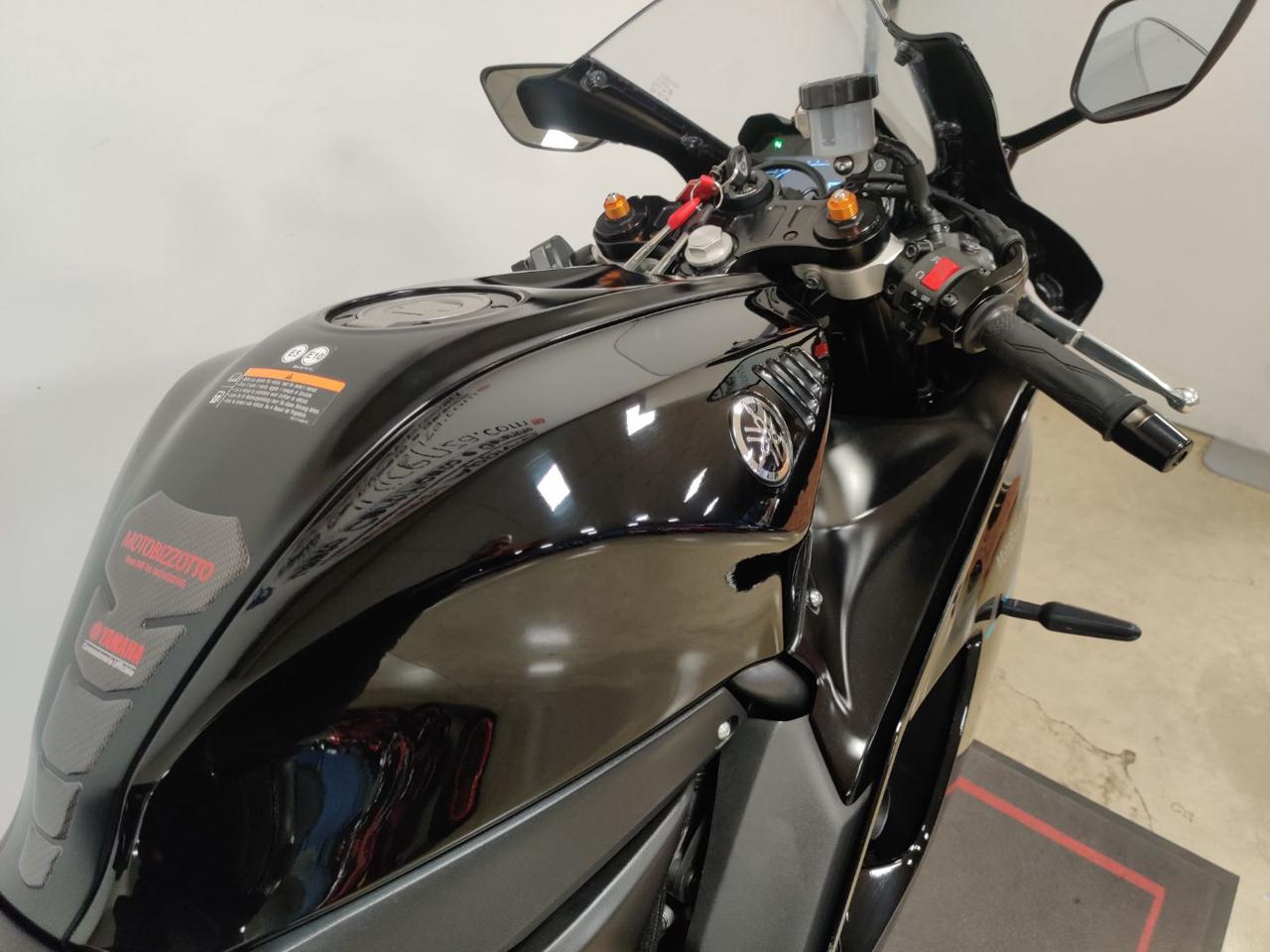 YAMAHA YZF 750 R7 BLACK DEP <35 KW - 10