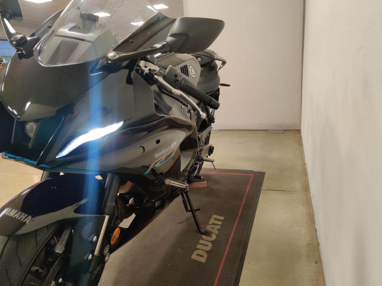 YAMAHA YZF 750 R7 BLACK DEP <35 KW - 3