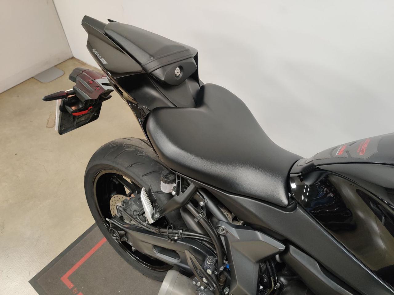 YAMAHA YZF 750 R7 BLACK DEP <35 KW - 9