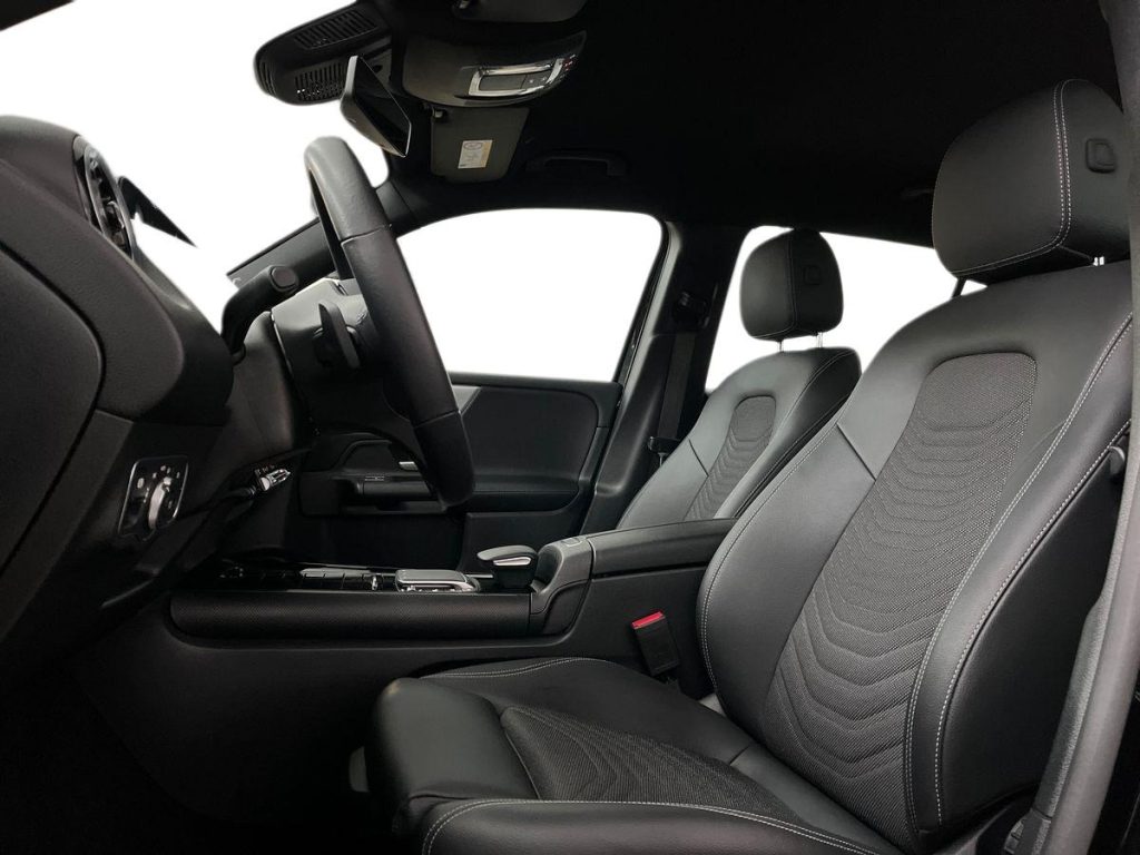 MERCEDES-BENZ GLB 200 d Automatic Business Extra - 9