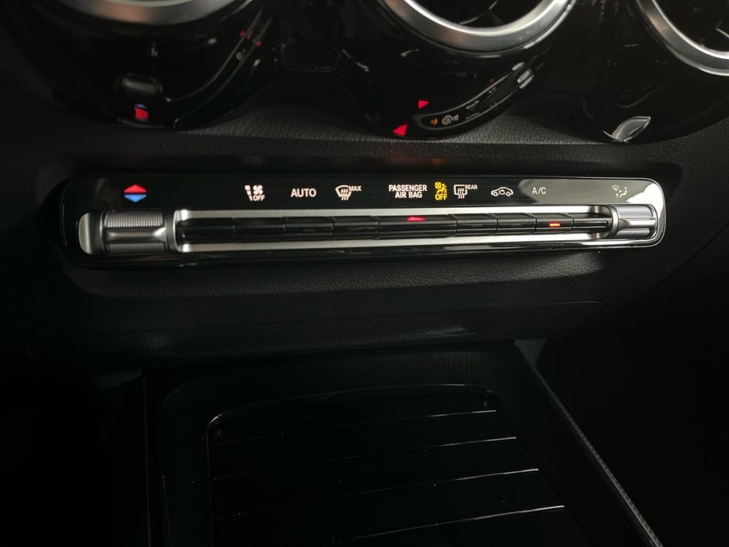 MERCEDES-BENZ GLB 200 d Automatic Business Extra - 13