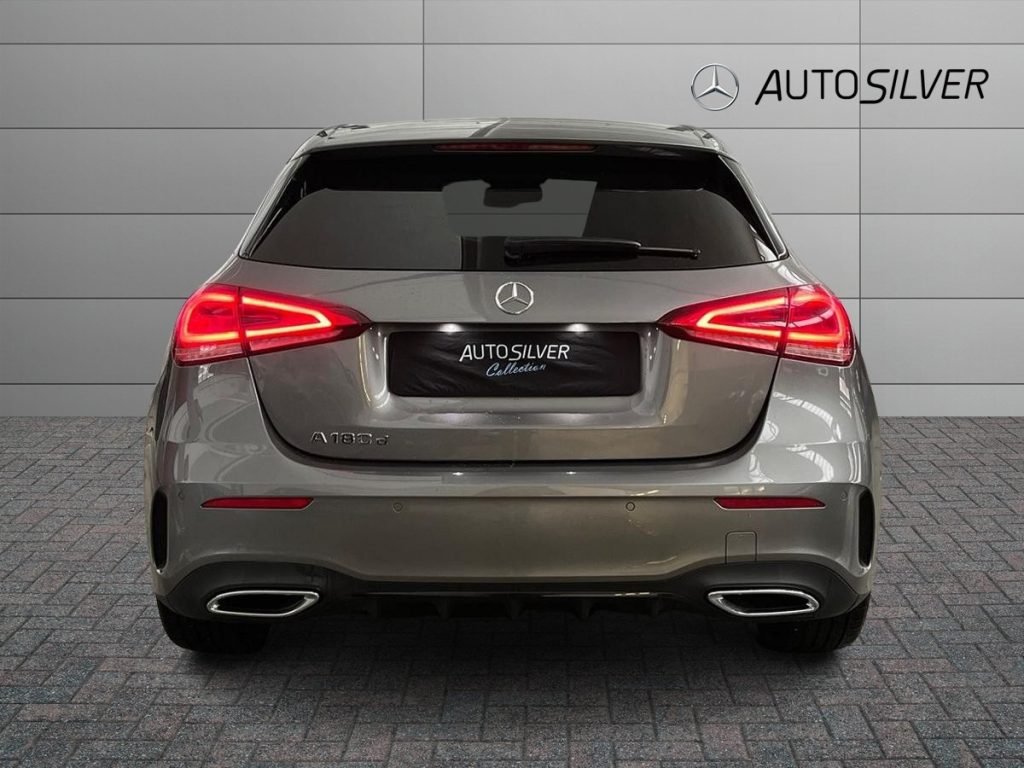 MERCEDES-BENZ A 180 d Automatic Premium - 4