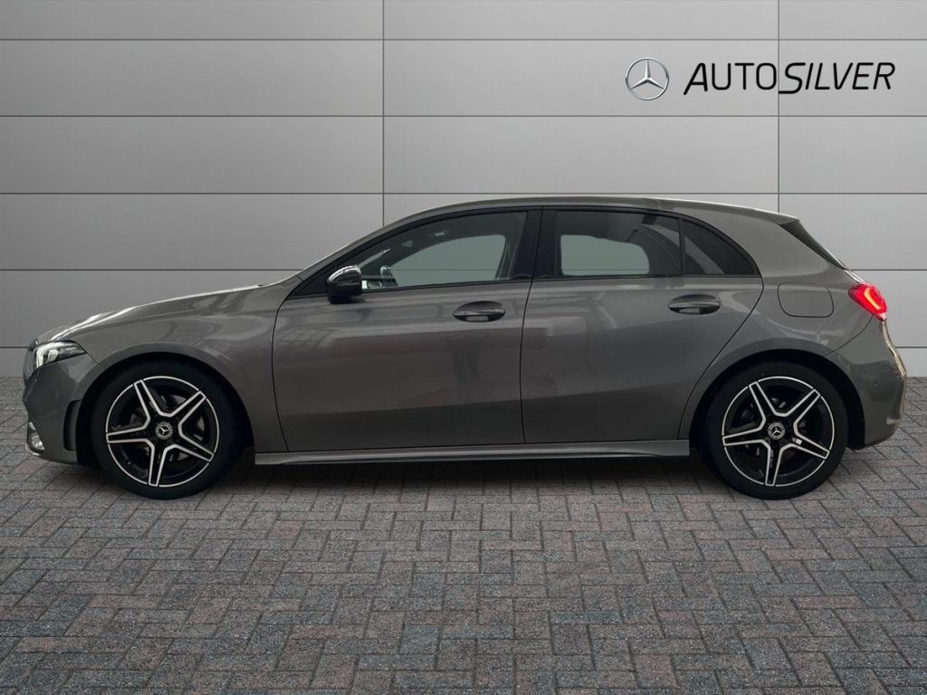 MERCEDES-BENZ A 180 d Automatic Premium - 6