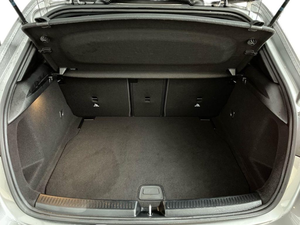 MERCEDES-BENZ A 180 d Automatic Premium - 13