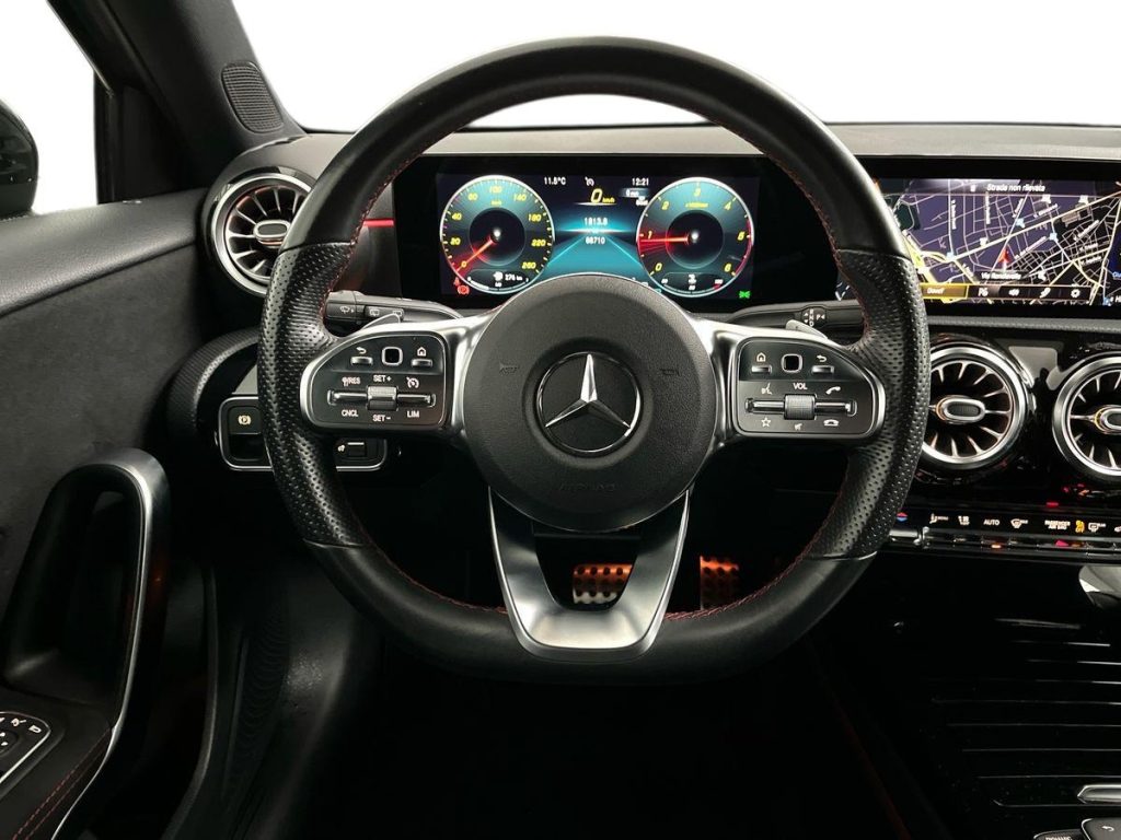 MERCEDES-BENZ A 180 d Automatic Premium - 11