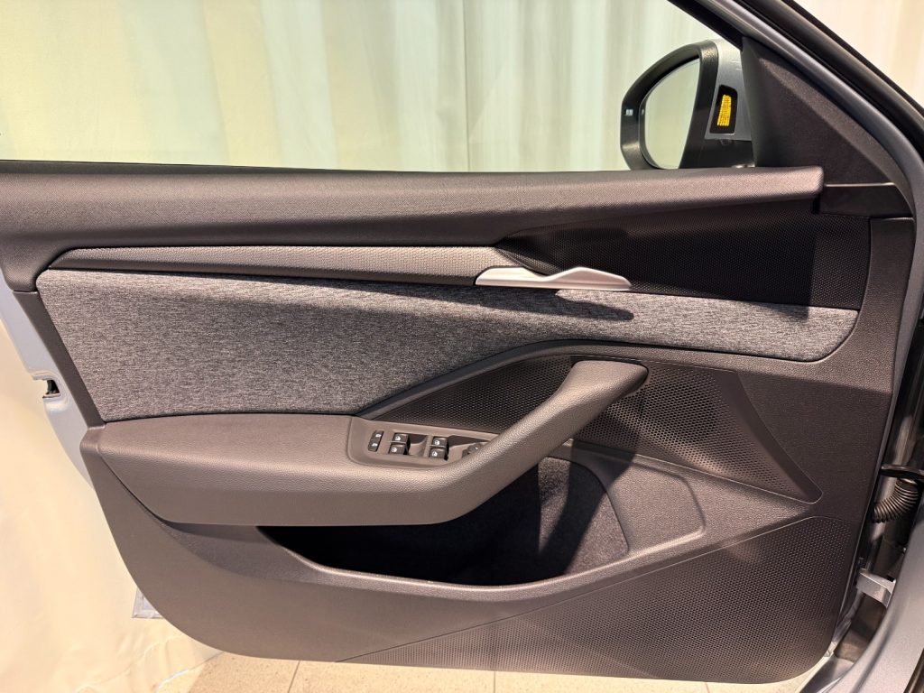 SKODA Superb 2.0 TDI DSG Wagon Selection Camera DAB+ LED Navi - 18