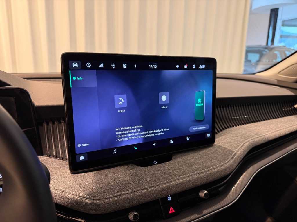 SKODA Superb 2.0 TDI DSG Wagon Selection Camera DAB+ LED Navi - 14