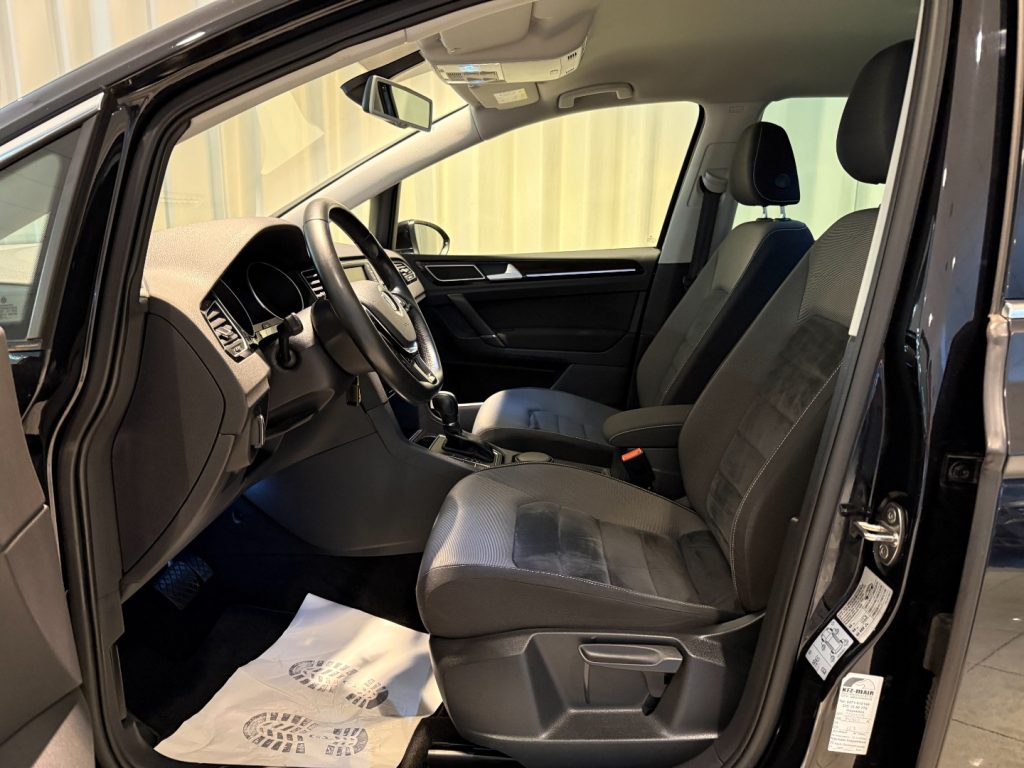 VOLKSWAGEN Golf Sportsvan 2.0 TDI DSG Highline Xenon Discover Pro Bluetooth - 4