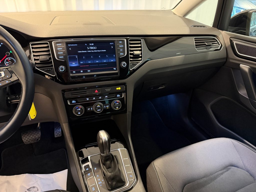 VOLKSWAGEN Golf Sportsvan 2.0 TDI DSG Highline Xenon Discover Pro Bluetooth - 8