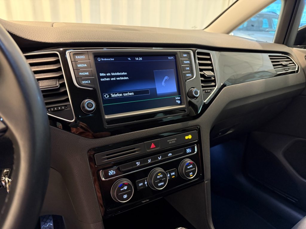 VOLKSWAGEN Golf Sportsvan 2.0 TDI DSG Highline Xenon Discover Pro Bluetooth - 14