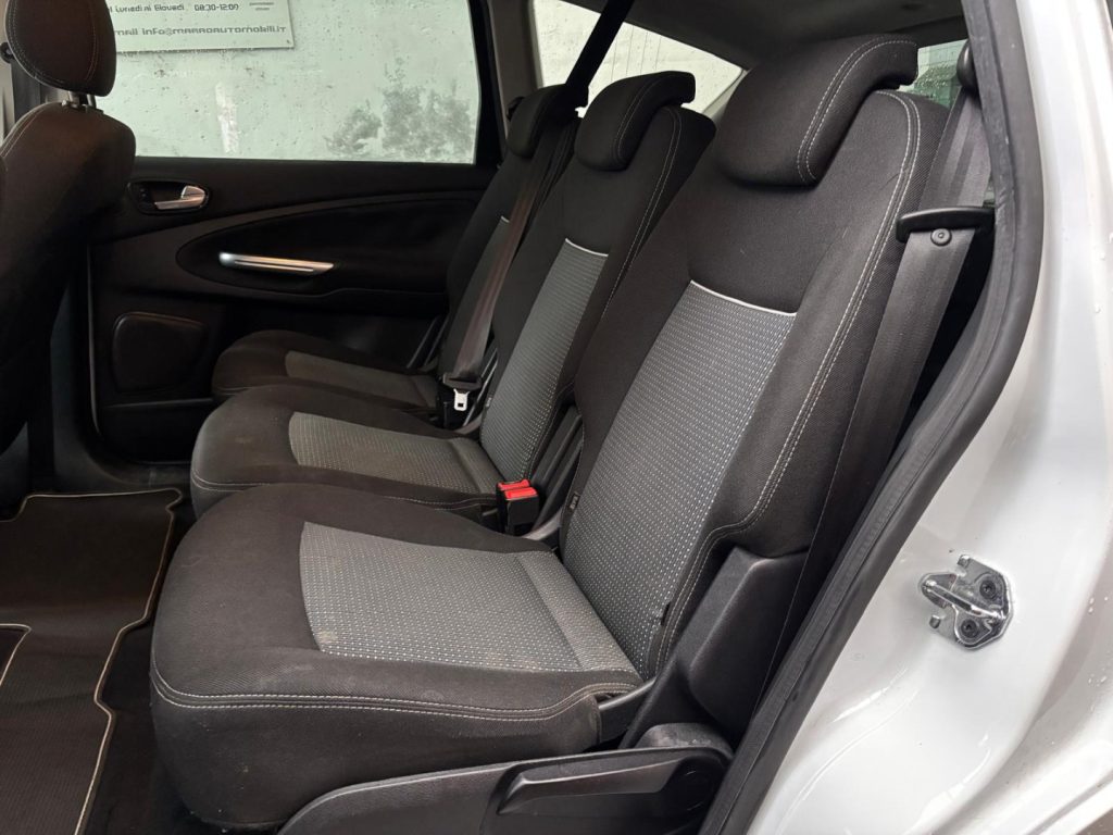 FORD S-Max 2.0 TDCi 163CV 7 posti **per commercianti** - 7