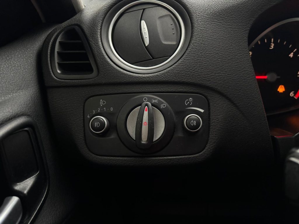 FORD S-Max 2.0 TDCi 163CV 7 posti **per commercianti** - 17