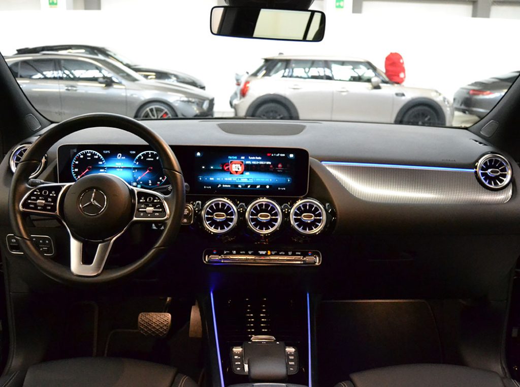 MERCEDES-BENZ GLA 200 Automatic Sport  Km 18.000  Iva Esposta ** - 5