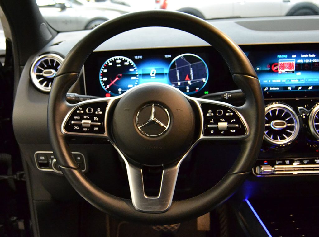 MERCEDES-BENZ GLA 200 Automatic Sport  Km 18.000  Iva Esposta ** - 11