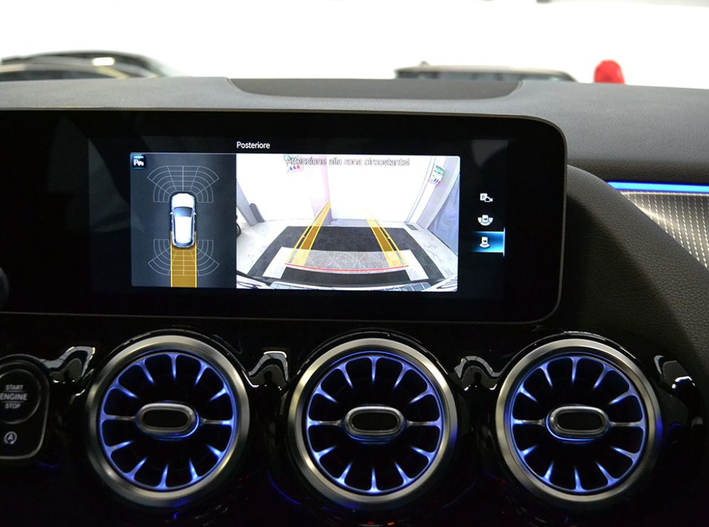 MERCEDES-BENZ GLA 200 Automatic Sport  Km 18.000  Iva Esposta ** - 9