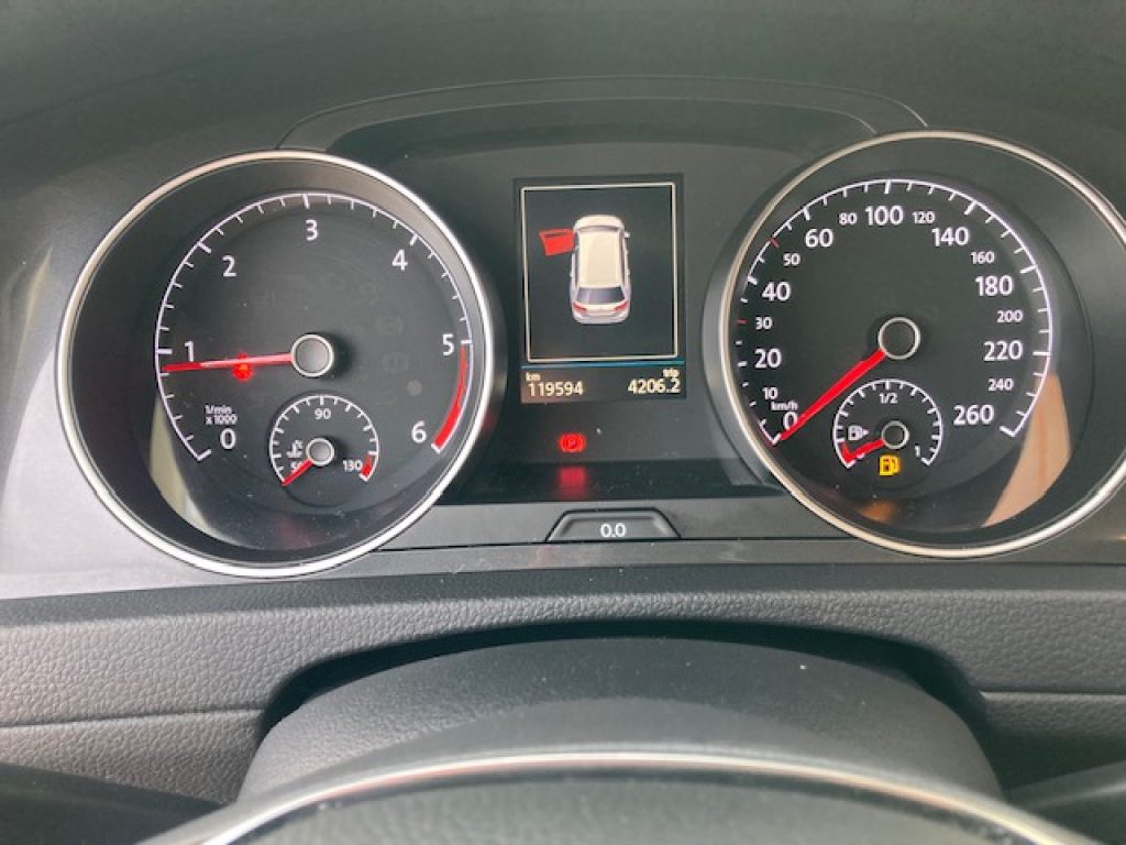 VOLKSWAGEN Golf Variant 1.6 TDI 115 CV Business BlueMotion Technology - 16