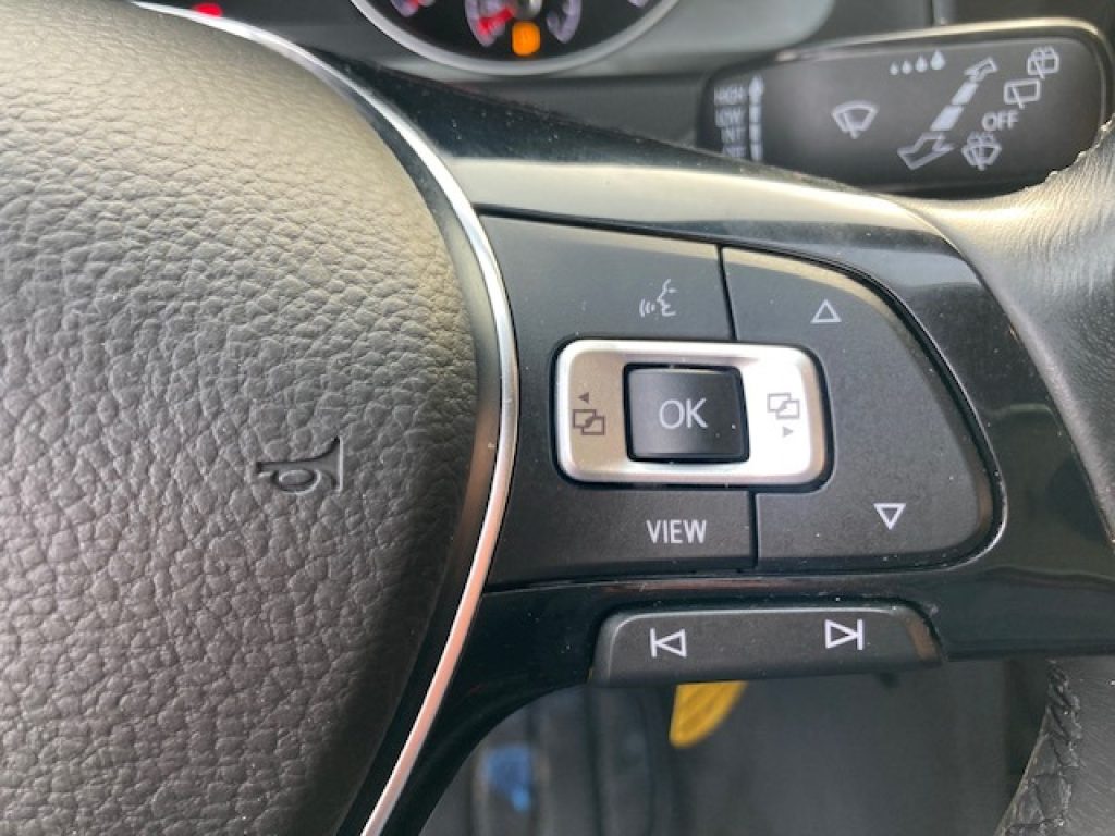 VOLKSWAGEN Golf Variant 1.6 TDI 115 CV Business BlueMotion Technology - 18