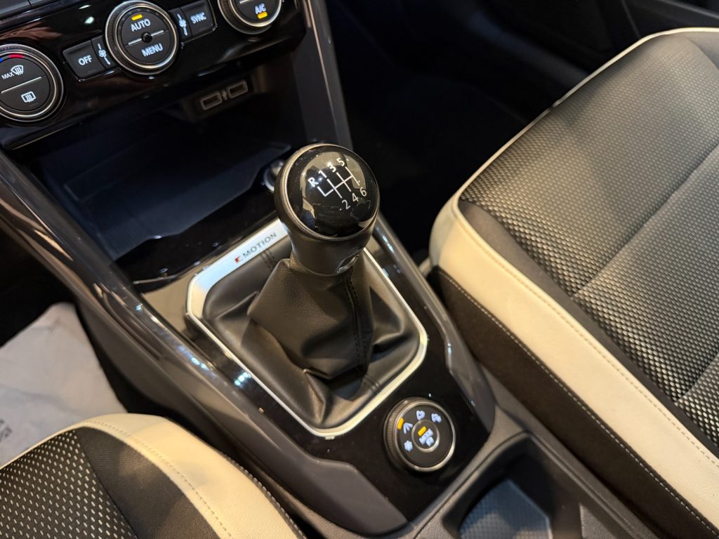 VOLKSWAGEN T-Roc 2.0 TDI 4MOTION Advanced Full LED ACC App Connect - 16