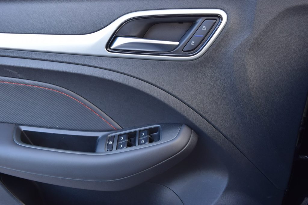 MG ZS 1.5 VTi-tech Luxury 106CV - 19