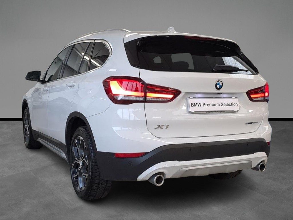 BMW X1 sDrive18d xLine Aut. + Tetto Apr. - 4