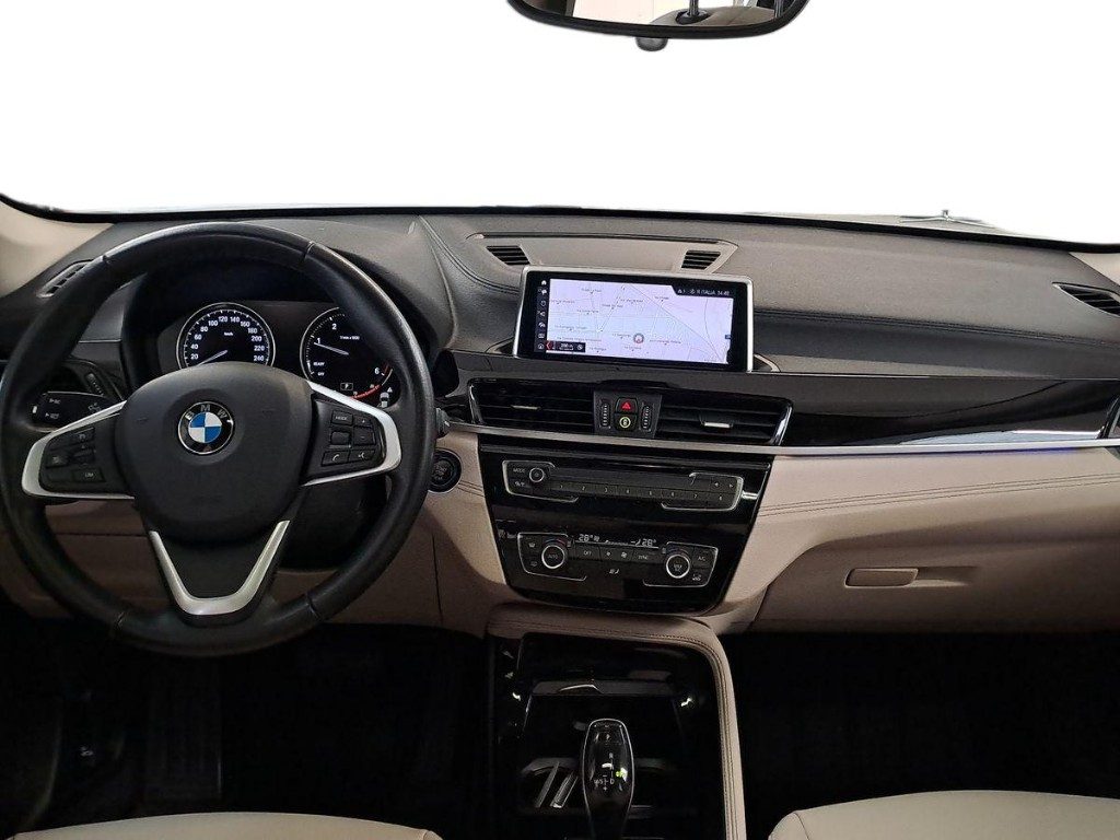 BMW X1 sDrive18d xLine Aut. + Tetto Apr. - 9