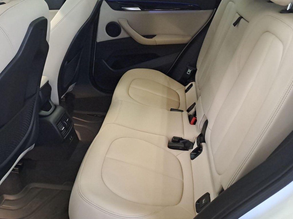 BMW X1 sDrive18d xLine Aut. + Tetto Apr. - 11