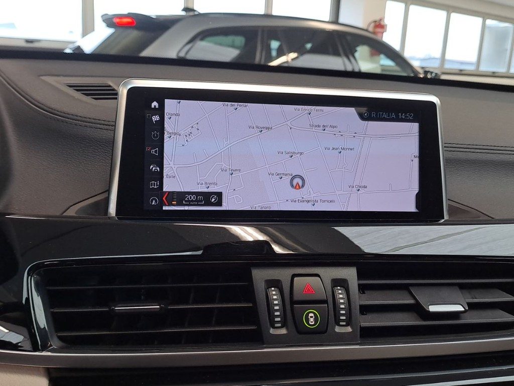 BMW X1 sDrive18d xLine Aut. + Tetto Apr. - 13